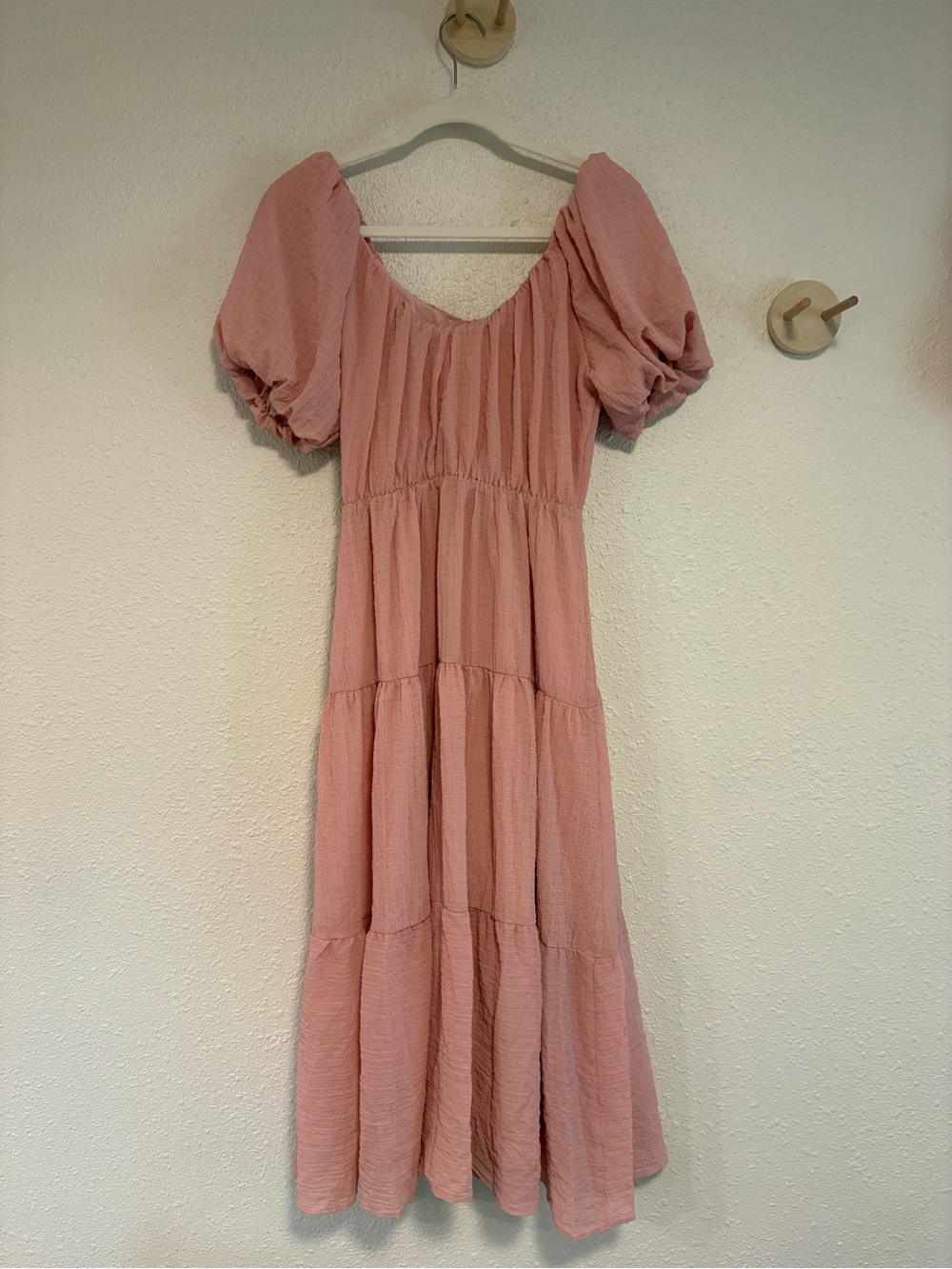 ASTR Pink Puff-Sleeve Tiered Dress